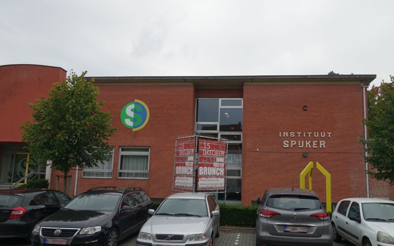 Der zentrale Bauernhof in der Kolonie 7