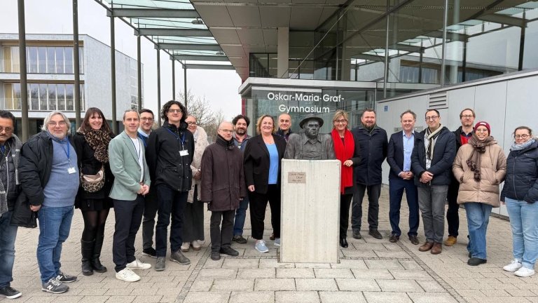 französisch delegation am omg schulfotos